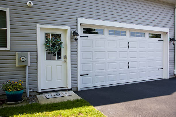 24/7 Emergency Garage Door Panel Replacement experts in Weston Mills, NY